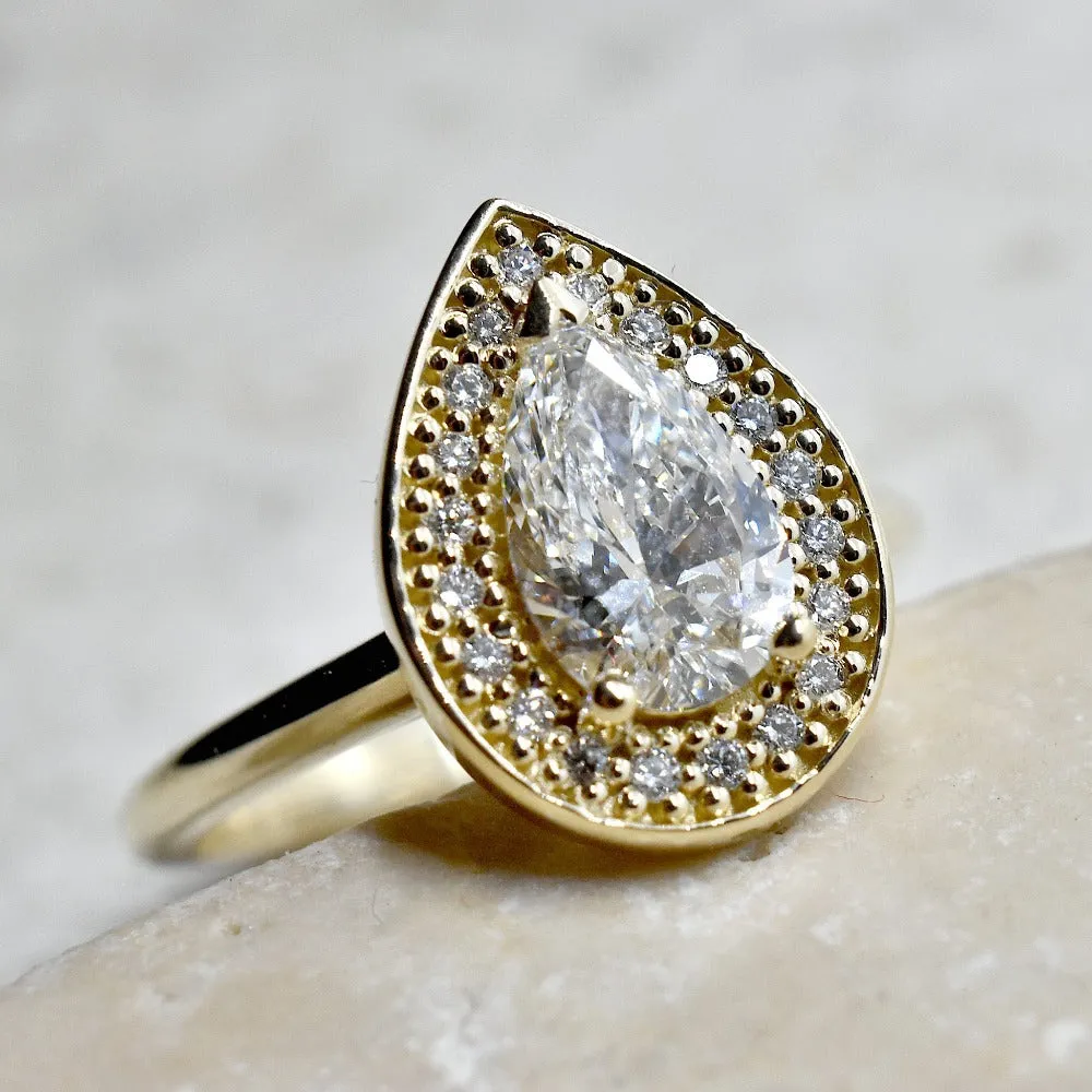 0.94ct Lab-Grown Pear-Shaped Diamond Halo Engagement Ring