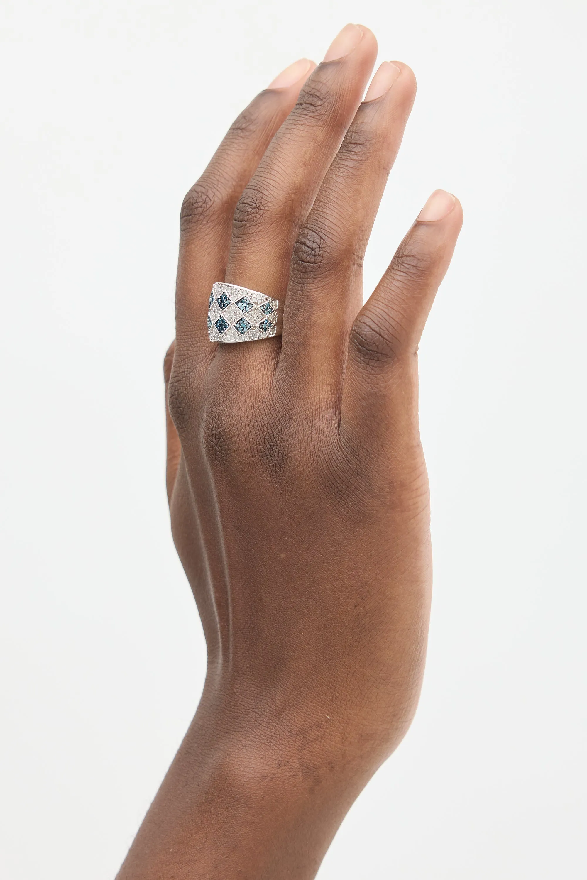 10K White Gold & Blue Diamond Argyle Ring