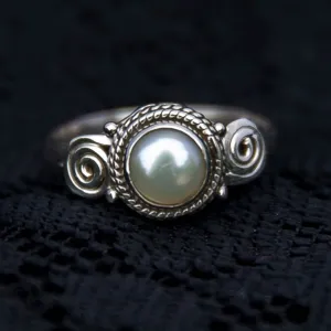 Anand Ring - Silver - Pearl