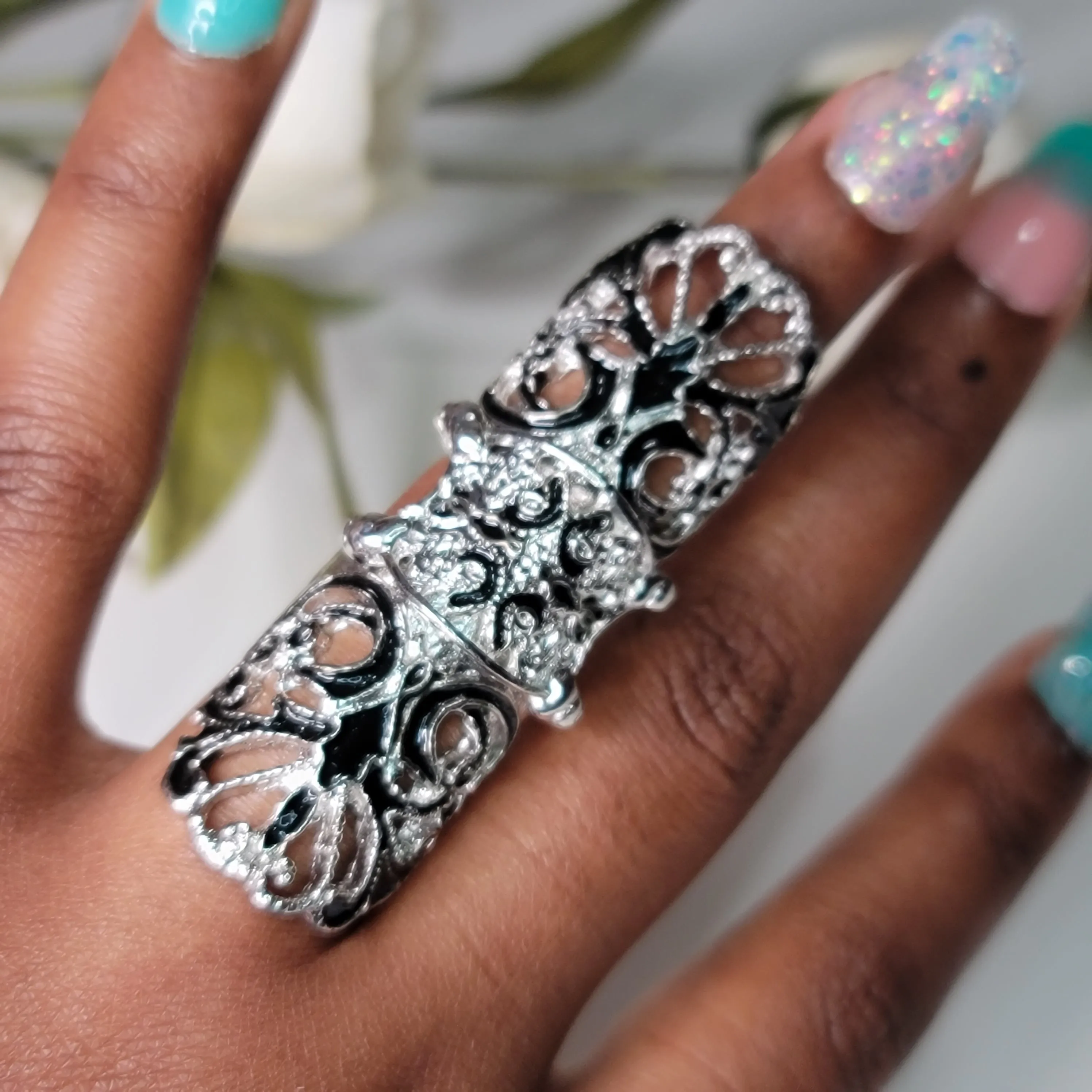 Exaggerated Knuckle Ring