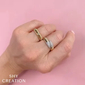 Ribbed Diamond Bezel Ring