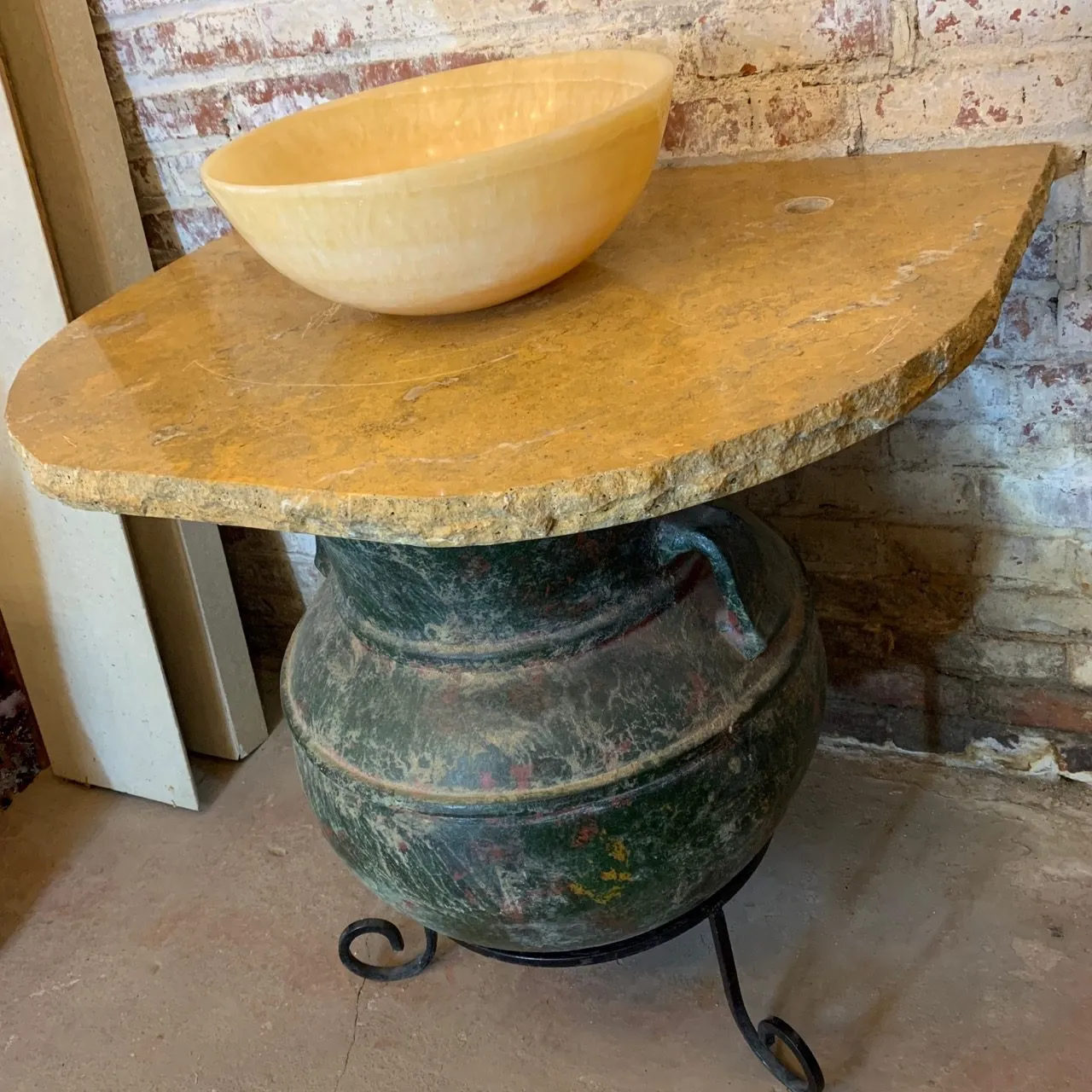 Vanity Custom, Ceramic Pot, Iron Stand, Stone Top