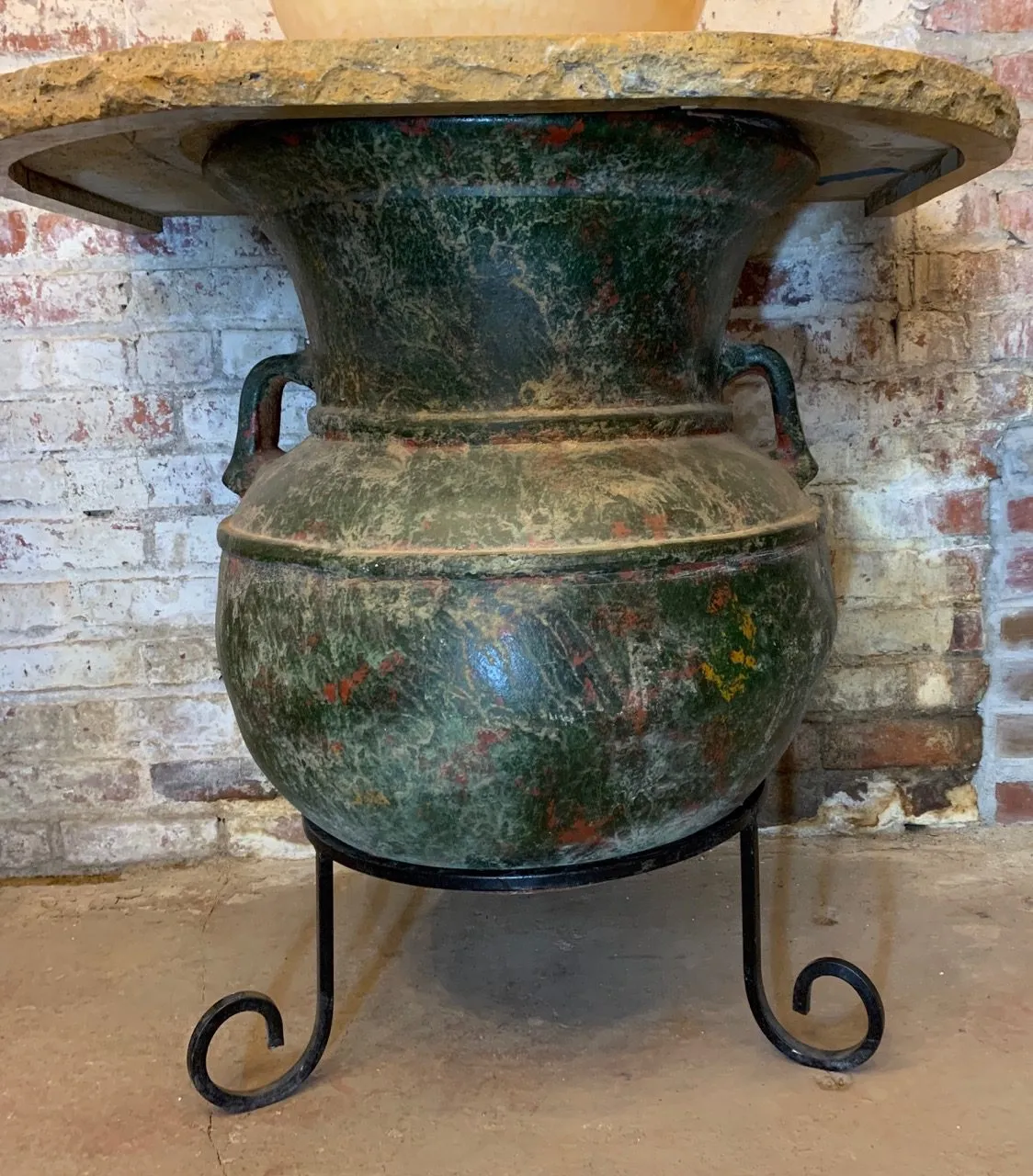 Vanity Custom, Ceramic Pot, Iron Stand, Stone Top